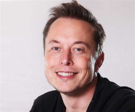 Elon Musk Biography - Facts, Childhood, Family Life & Achievements