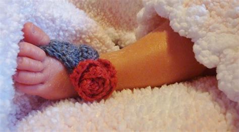 Simple Baby Sandals | Knit, crochet, and everything else fun...