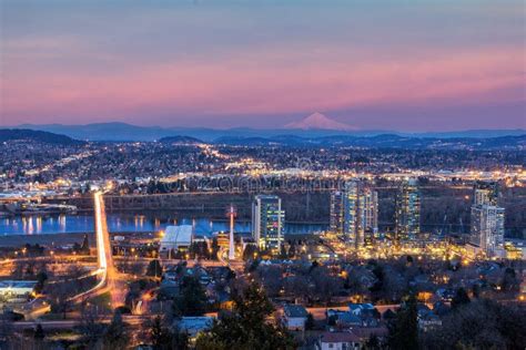 Portland South Waterfront at Sunset Stock Photo - Image of oregon, northwest: 50918212