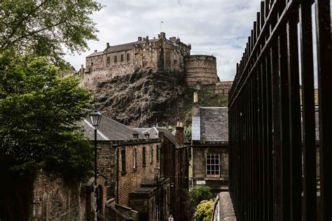 Finding The Best Views of Edinburgh Castle: 8 Epic Spots