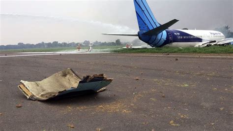 Crash of a Boeing 737-4Y0 in Jakarta | Bureau of Aircraft Accidents Archives