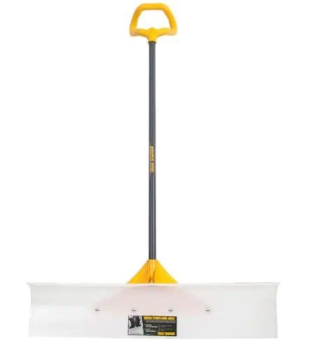 8 Best Snow Shovels of 2025 [Reviews]