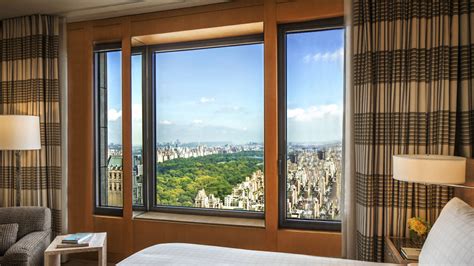 17 Best Hotels With a View in NYC for 2024 | Best Places to Stay in NYC