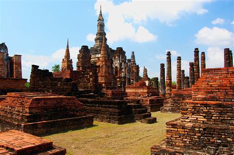 Wat Mahathat, Sukhothai, Thailand | deepgoswami | Flickr