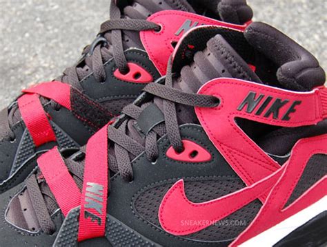 Nike Air Trainer Max 91 - Black - Varsity Red | Available - SneakerNews.com