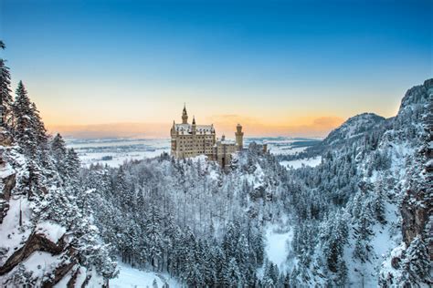 How to Visit Neuschwanstein Castle in Winter in 2023 (2023)