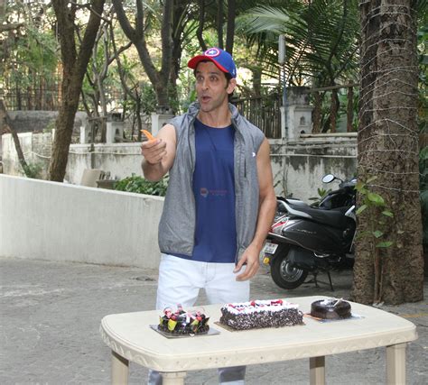 Hrithik Roshan Birthday Celebration With Media on 10th Jan 2018 ...