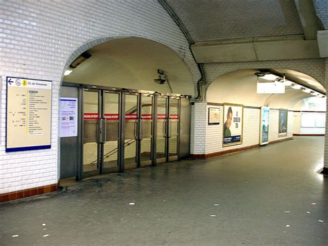 couloir de la porte maillot | Metro paris, Métro, Paris