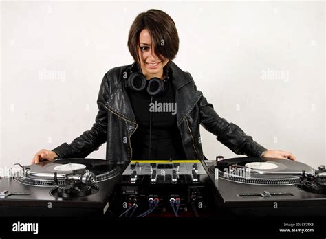 Black teen girl dj turntables hi-res stock photography and images - Alamy