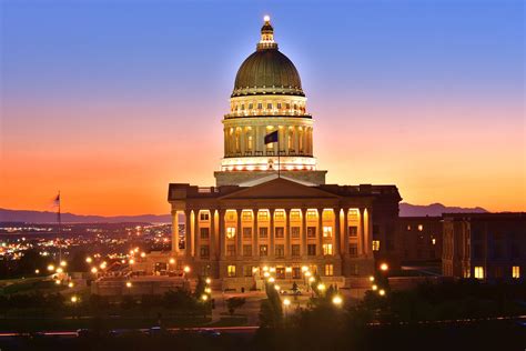 1599px-Utah_State_Capitol_Building_at_Sunset – HEAL Utah