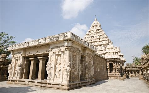 6 architectural marvels to visit in South India - SilverKris