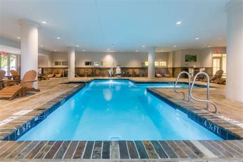 Holiday Inn Express Gatlinburg Downtown Pool and Indoor Water Park ...