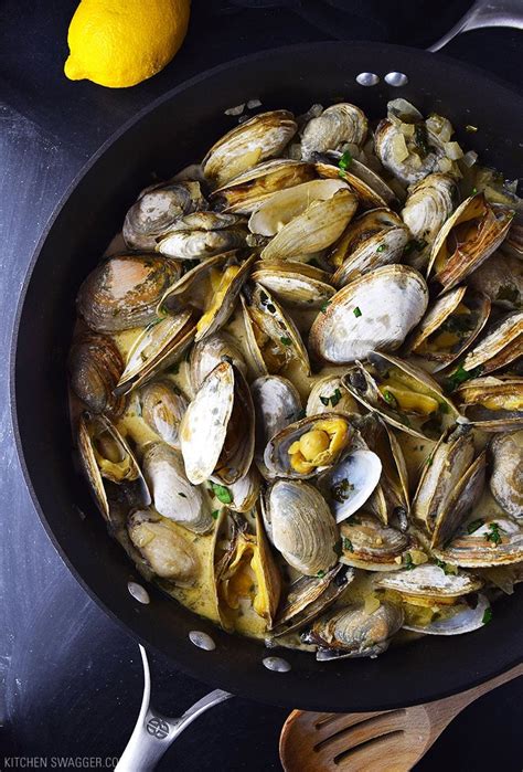 Steamed Clams in Creamy Beer Sauce Recipe | Kitchen Swagger