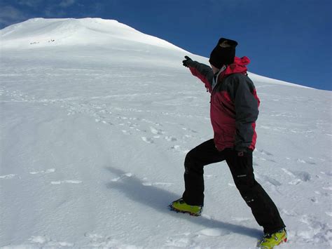 Villarrica Volcano ski resort will re-open in July 2016 - Adventure ...