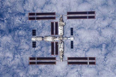 Majestic picture reveals China's Tiangong area station in all its glory ...