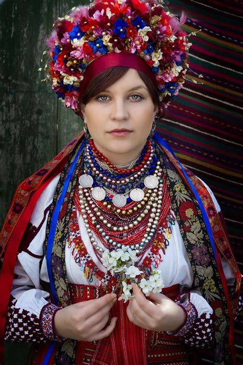 Traditional Ukrainian Crowns. Ukrainian culture, Ukrainian traditions ...