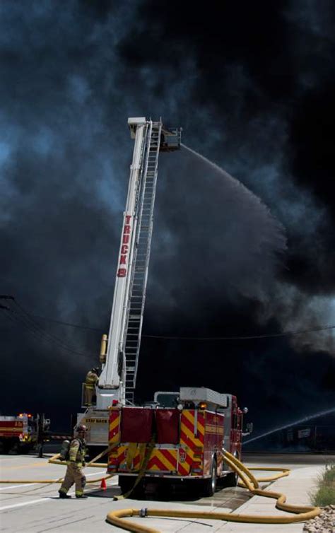 Salt Lake City firefighters contain scrap yard fire that forced I-80 closure - The Salt Lake Tribune