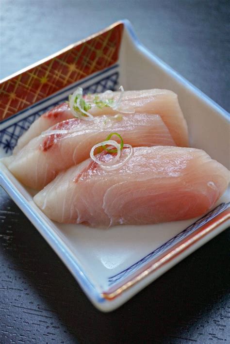 Yellowtail (Sashimi or Nigiri) in 2021 | Nigiri, Sashimi, Food