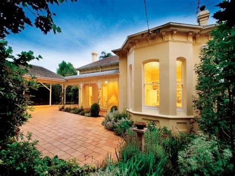 134 Kooyong Road, Armadale, Vic 3143 - Property Details