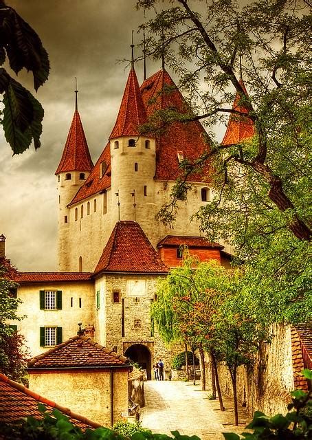 Thun Castle, Switzerland photo on Sunsurfer