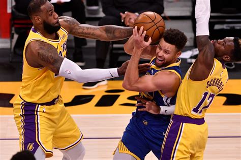 NBA: Warriors escape 19-point hole, stun Lakers | ABS-CBN News