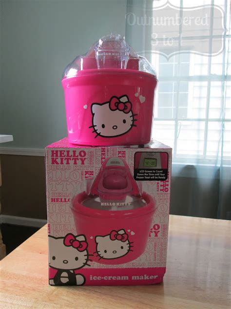 Hello Kitty Ice-Cream Maker Review - Outnumbered 3 to 1