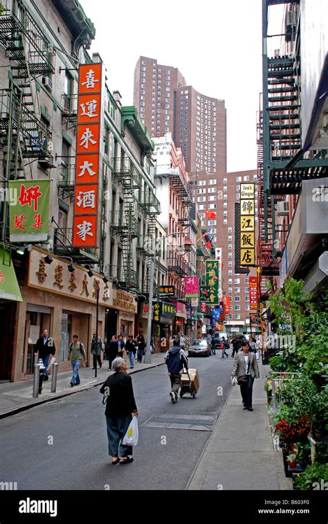 Canal street fashion chinatown new hi-res stock photography and images ...