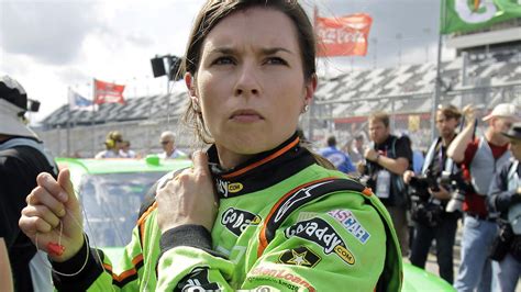 Danica Patrick, first woman to lead a lap at Daytona 500 - CBS News