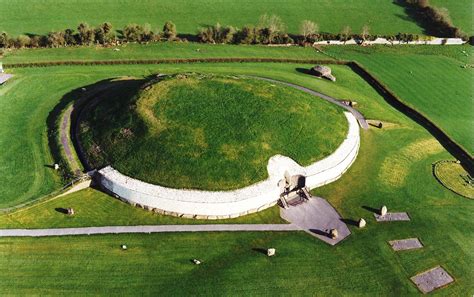 Newgrange - Famous Prehistoric Stone Age Passage Tomb