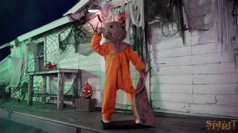 4.3 FT Sam Animatronic- Trick ‘R Treat Spirit Halloween - YouTube