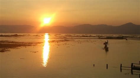 Pin by Myanmar Trielephant on Inle Lake | Inle lake, Sunset, Tourist destinations