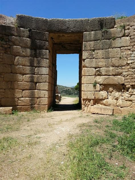 Throwback to the Bronze Age in Minoan and Mycenaean Crete | Elissos