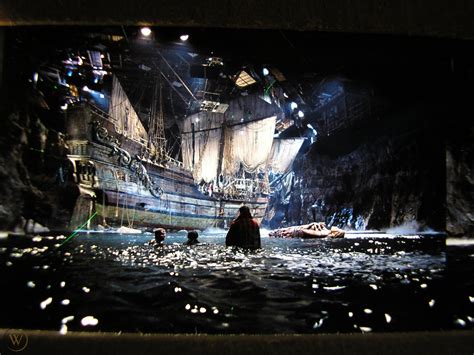 THE GOONIES Pirate Ship The Inferno Cast Cave Set 1985 Vista-Vision ...