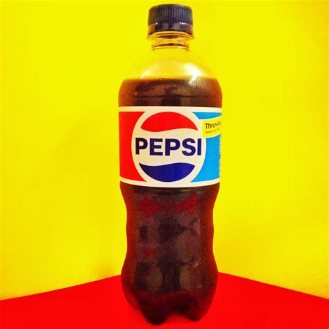 Pepsi Throwback 20 oz Bottle & 12 oz Can (2013) | Snaxtime