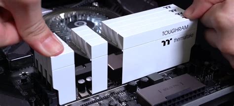 Corsair Launches Dominator Platinum White RGB Memory | TechPowerUp