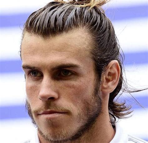 15 Best Soccer Player Haircuts