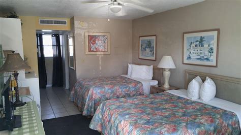 Daytona Inn Beach Resort | Special Deals and Offers Book Now!