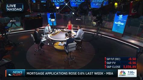 CNBC “Squawk Box” has a brand-new look | New look, Morning show, Becky ...