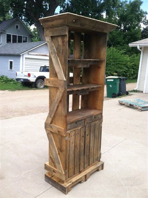 Pallet Hutch in pallet home decor pallet furniture with pallet Indoor furniture Hutch crate ...