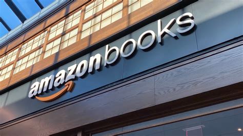 Visiting an Amazon Books store for the 1st time! - YouTube