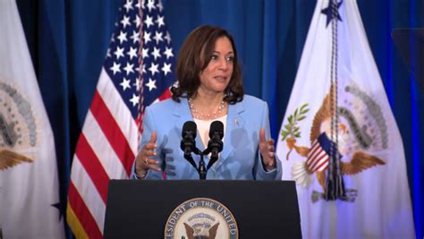 VP Kamala Harris visits Seattle to tout climate act and attend ...