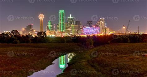 Dallas Skyline at Night 16194078 Stock Photo at Vecteezy