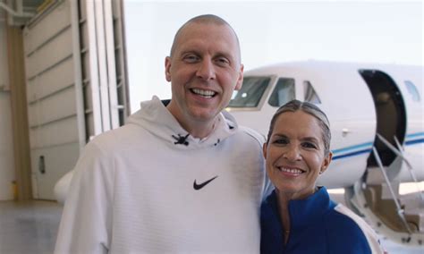 Who is Mark Pope's wife, Lee Anne? Taking a closer look at Kentucky HC ...