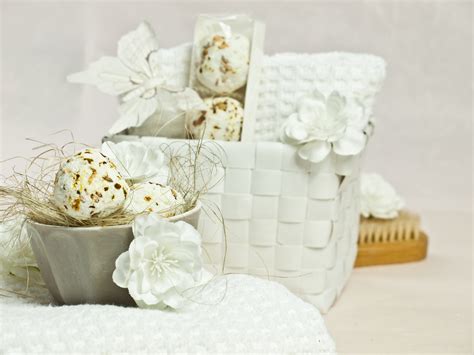 Free Images : nature, wood, white, petal, brush, spring, relax, clean, wash, bad, massage ...
