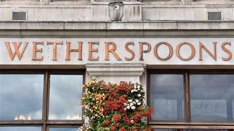 The Wetherspoons Christmas menu has been unveiled for 2021 | GoodtoKnow