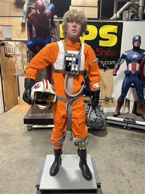 Life Size Star Wars Luke Skywalker X-Wing Fighter Pilot