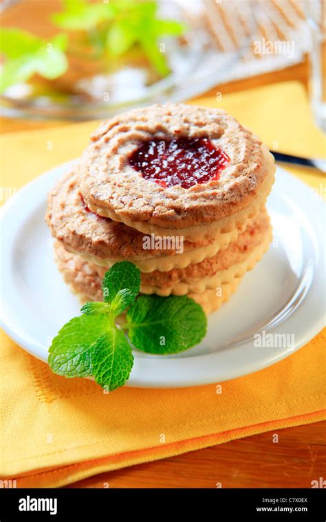 Shortbread biscuits hi-res stock photography and images - Alamy