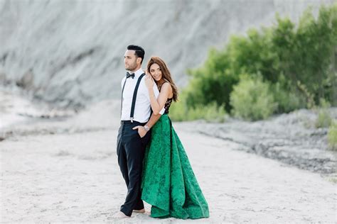 Scarborough Bluffs Beach Engagement Shoot | Purple Tree Wedding Photographers