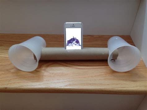 Make Your Own iPhone Speakers with a Paper Towel Roll & Two Keg Cups