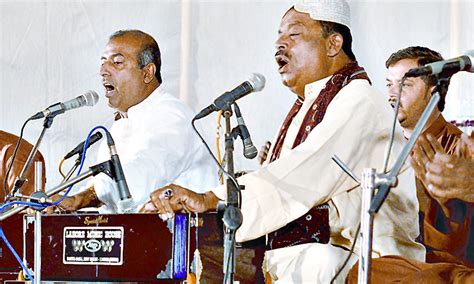 Qawwali performance celebrates Amir Khusro’s contributions - Newspaper - DAWN.COM